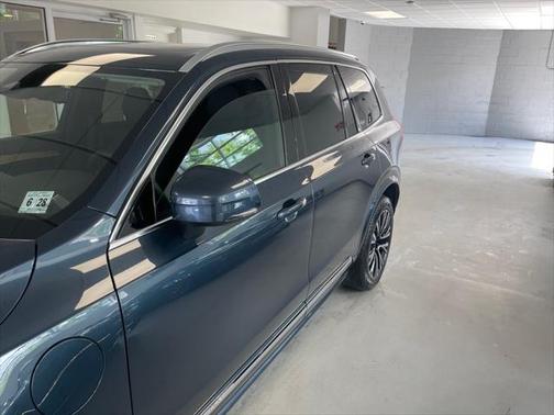 2023 Volvo XC90 Recharge Plug-In Hybrid T8 Plus Bright Theme 7-Seater