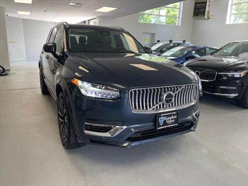 2023 Volvo XC90 Recharge Plug-In Hybrid T8 Plus Bright Theme 7-Seater
