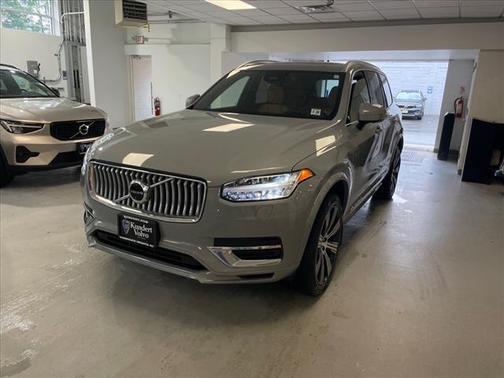 2024 Volvo XC90 Recharge Plug-In Hybrid T8 Ultimate Bright Theme 7-Seater