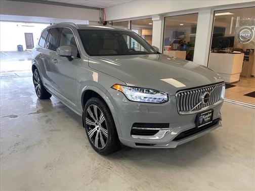 2024 Volvo XC90 Recharge Plug-In Hybrid T8 Ultimate Bright Theme 7-Seater
