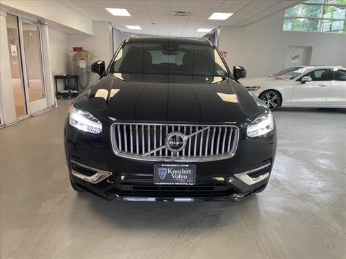 2023 Volvo XC90 Recharge Plug-In Hybrid T8 Plus Bright Theme 7-Seater