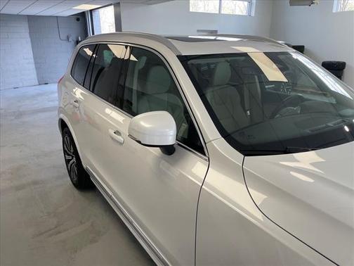 2024 Volvo XC90 B6 Plus Bright Theme 6-Seater