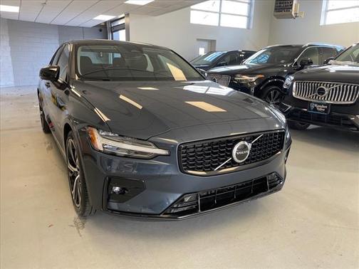 2025 Volvo S60 B5 Core