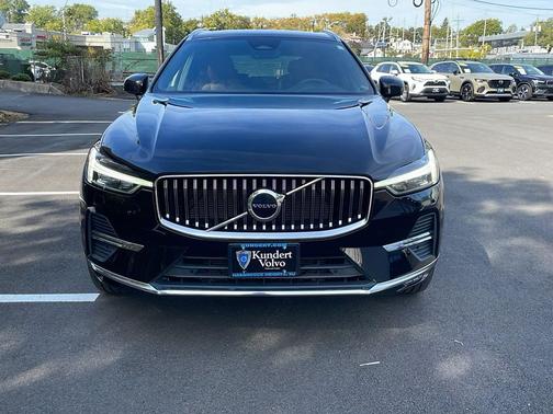 2022 Volvo XC60 B5 Inscription