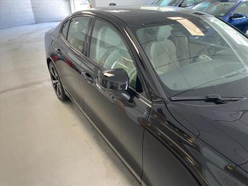 2024 Volvo S60 B5 Plus Dark Theme