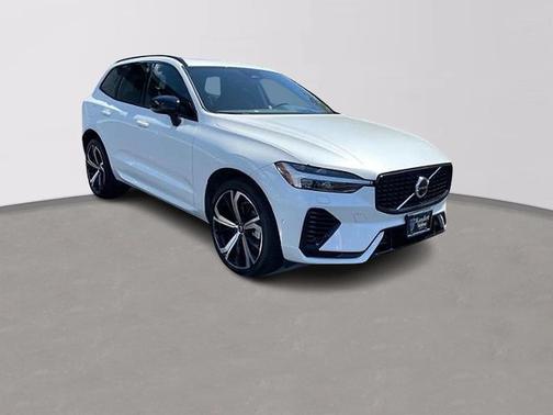 2022 Volvo XC60 Recharge Plug-In Hybrid T8 R-Design