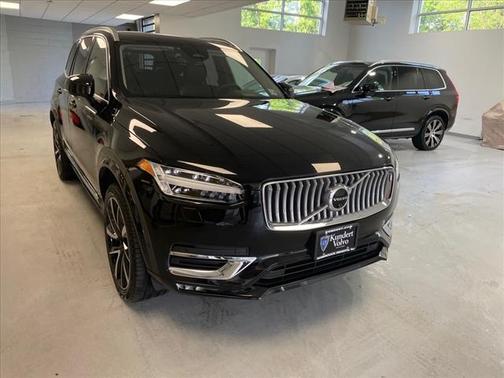 2024 Volvo XC90 B6 Plus Bright Theme 7-Seater