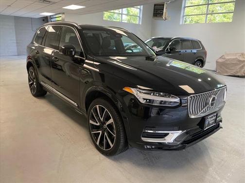 2024 Volvo XC90 B6 Plus Bright Theme 7-Seater
