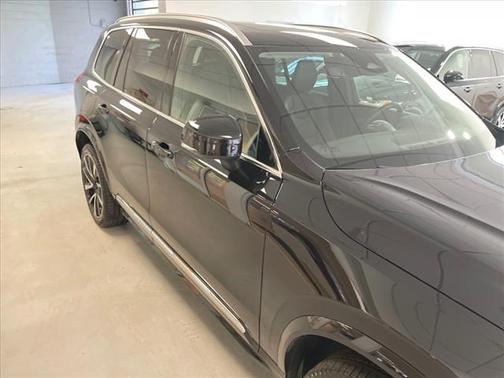 2024 Volvo XC90 B6 Plus Bright Theme 7-Seater