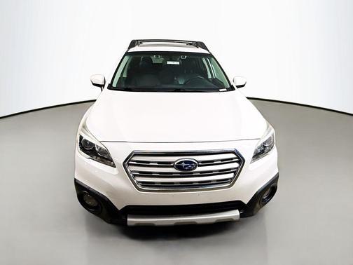 Crystal White Pearl 2016 Subaru Outback 2.5i Limited