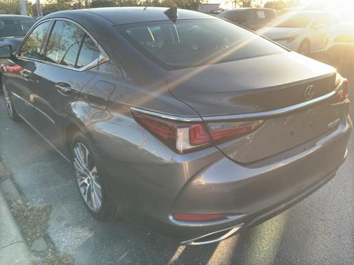 2019 Lexus ES 350 Base