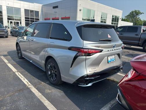 2025 Toyota Sienna XSE 7 Passenger