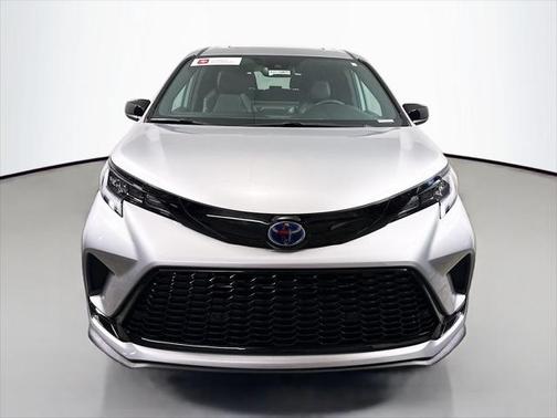 2025 Toyota Sienna XSE 7 Passenger
