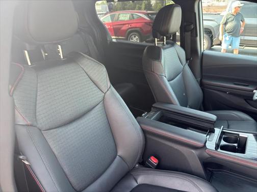 2025 Toyota Sienna XSE 7 Passenger