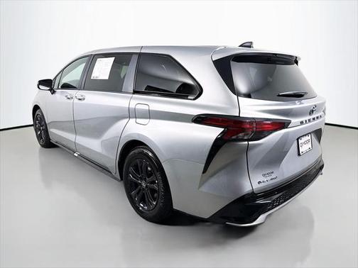 2025 Toyota Sienna XSE 7 Passenger