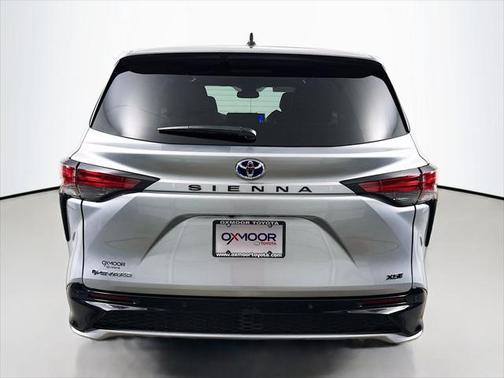 2025 Toyota Sienna XSE 7 Passenger