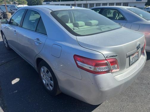 2010 Toyota Camry LE