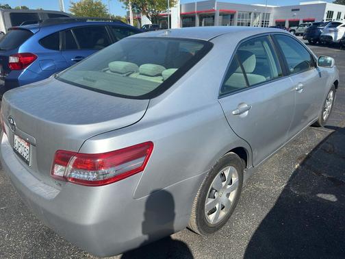 2010 Toyota Camry LE