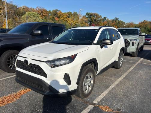 2020 Toyota RAV4 LE