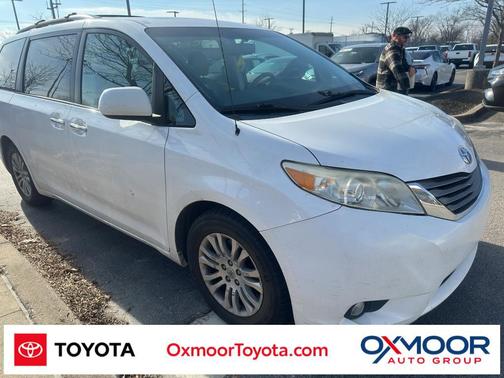 2013 Toyota Sienna XLE
