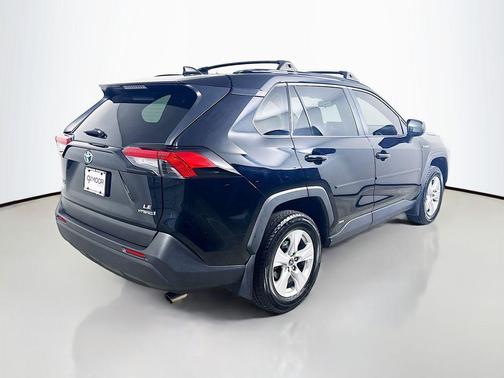 2020 Toyota RAV4 Hybrid LE