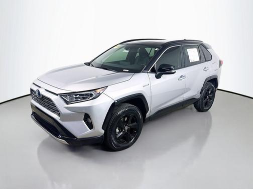 2021 Toyota RAV4 Hybrid SE