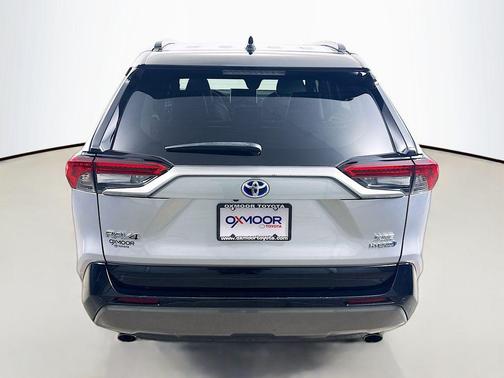 2021 Toyota RAV4 Hybrid SE