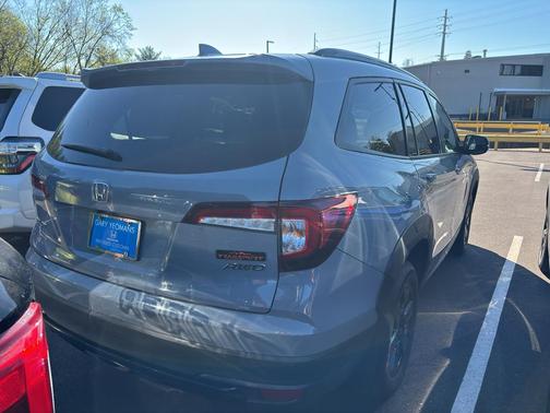 Sonic Gray Pearl 2022 Honda Pilot AWD TrailSport