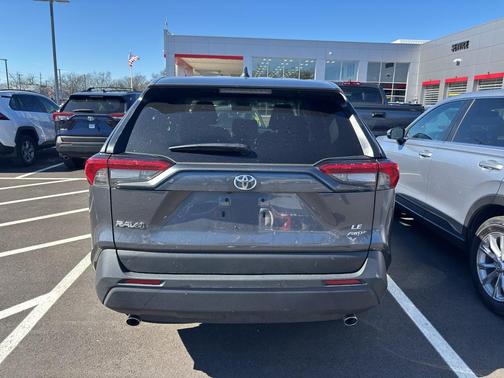 2025 Toyota RAV4 LE