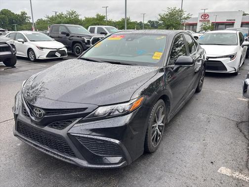 2024 Toyota Camry SE