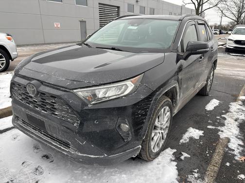 2019 Toyota RAV4 XLE Premium