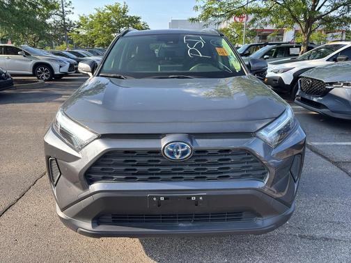 2022 Toyota RAV4 Hybrid XLE