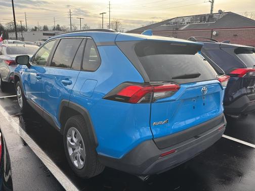2019 Toyota RAV4 LE