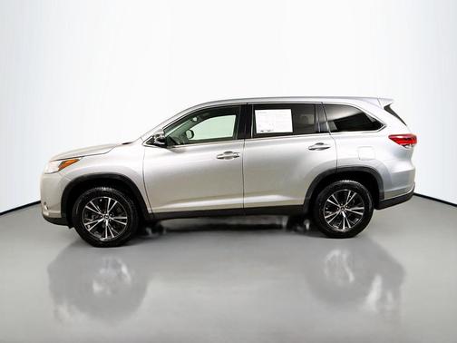 2019 Toyota Highlander LE I4