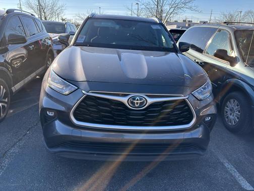 2020 Toyota Highlander Hybrid XLE