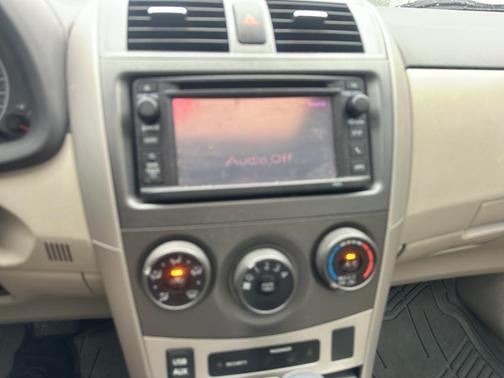 Sandy Beach Metallic 2013 Toyota Corolla LE