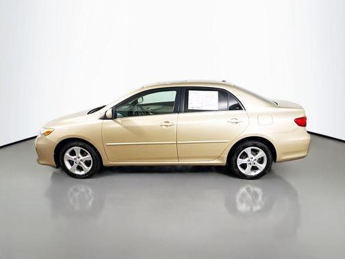 Sandy Beach Metallic 2013 Toyota Corolla LE