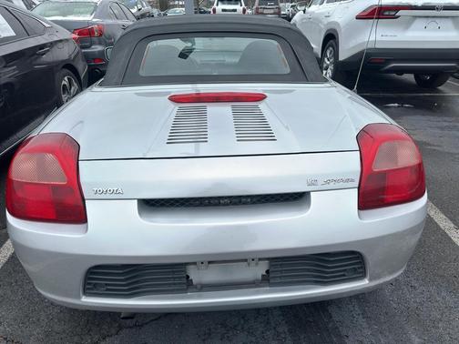 2000 Toyota MR2 Base