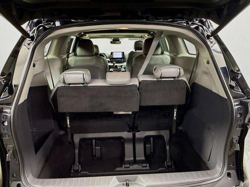 2021 Toyota Sienna XLE 7 Passenger