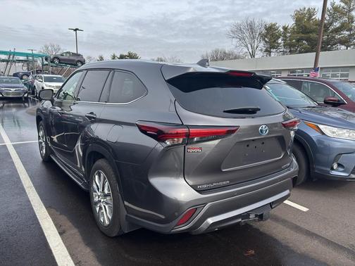 2024 Toyota Highlander Hybrid Limited