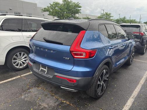 2020 Volvo XC40 T5 R-Design