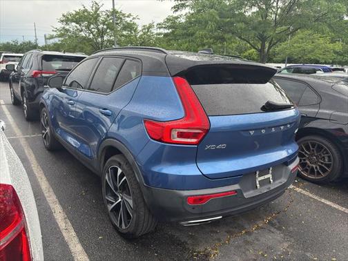2020 Volvo XC40 T5 R-Design