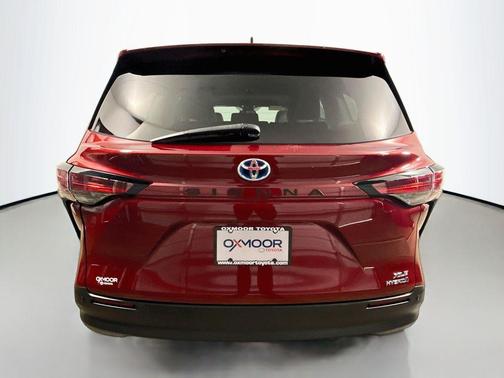 Ruby Flare Pearl 2021 Toyota Sienna XLE 7 Passenger