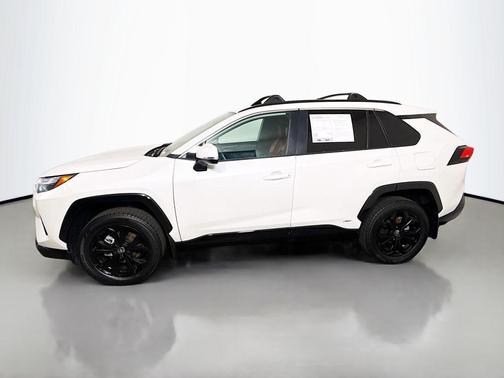 2022 Toyota RAV4 Hybrid SE