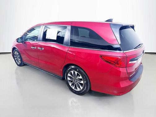 Radiant Red Metallic II 2022 Honda Odyssey EX-L