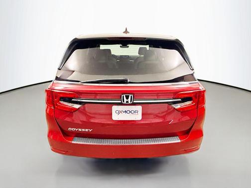Radiant Red Metallic II 2022 Honda Odyssey EX-L
