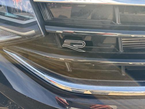 2024 Volkswagen Tiguan 2.0T SE R-Line Black 4MOTION