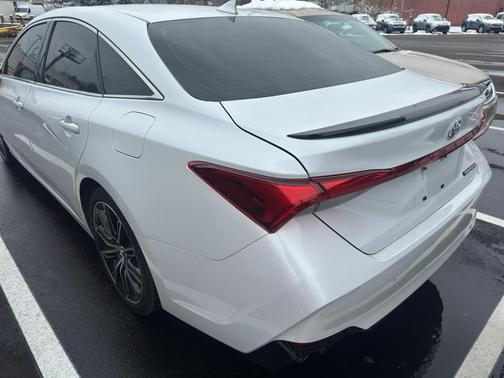 2019 Toyota Avalon Touring