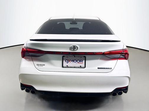 2019 Toyota Avalon Touring