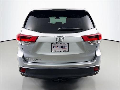 2018 Toyota Highlander LE